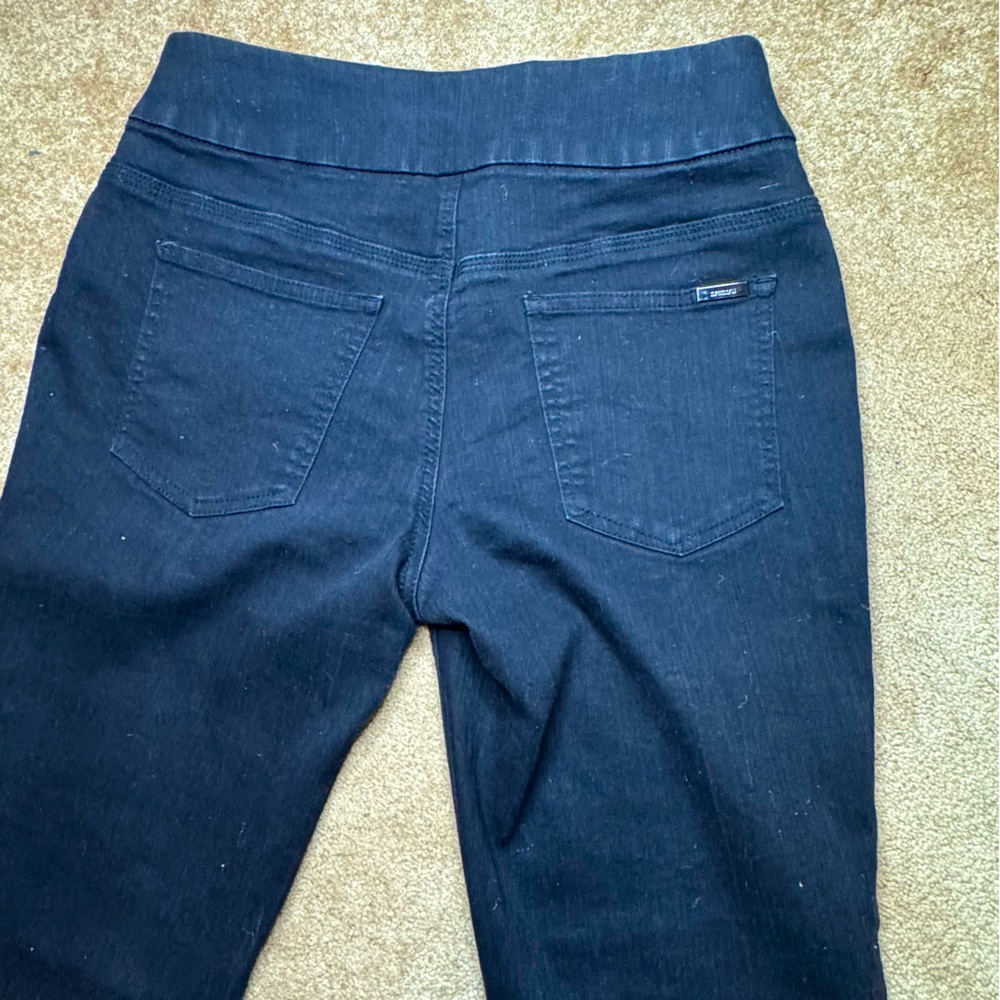 Chico’s Black Denim Pull-On Ankle Jeggings size 6